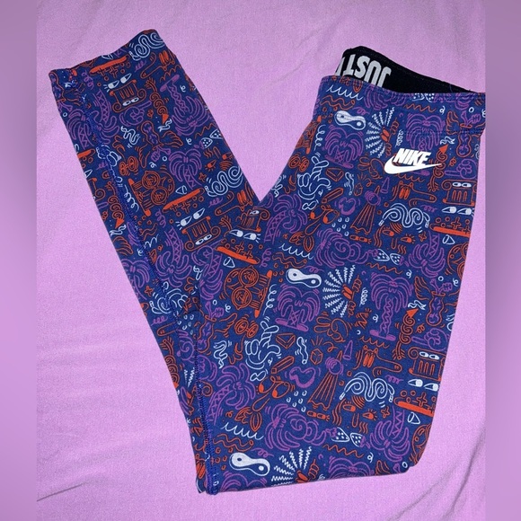 Nike Pants - Nike Capri leggings